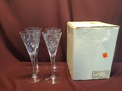 Set of (4) Sasaki Reflections Clear Wine Glasses – 8″ ta- 4 oz – Japan