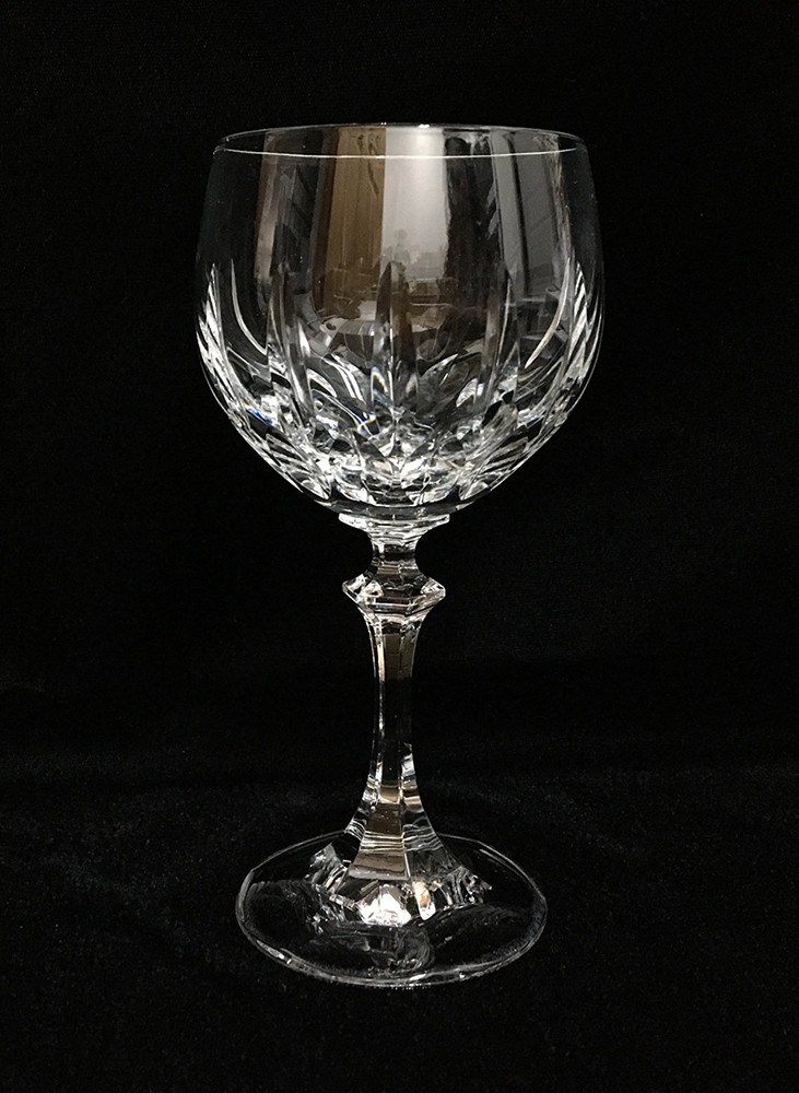 Fine Crystal Gardone Wine Glass Stemware Ballon Shape 6 3/8″ High Holds 5 oz