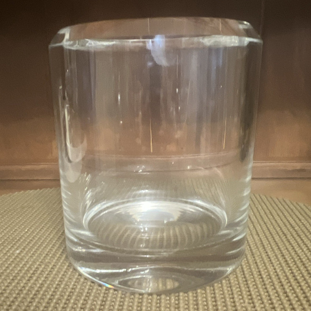 Clear, glass vase, 5.16 pounds, 6 inches across at the top 7 inches tall