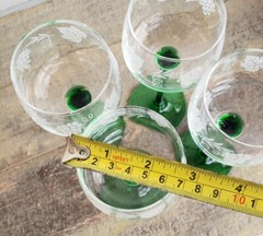 Set of 4 Rhine Wine Flared Emerald CRISTAL D’ARQUES-DURAND 6⅜” Etched Grapes 🎄