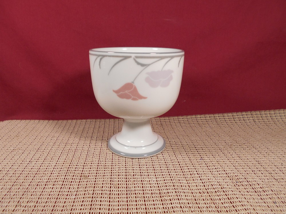 Dansk China Tivoli Belle Fleurs Gray Goblet 4 1/4″ x 4″