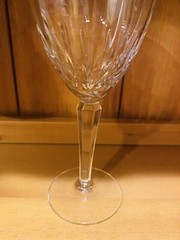 LENOX CLARITY GOLD RIM WINE GLASS – EXCELLENT CONDITION