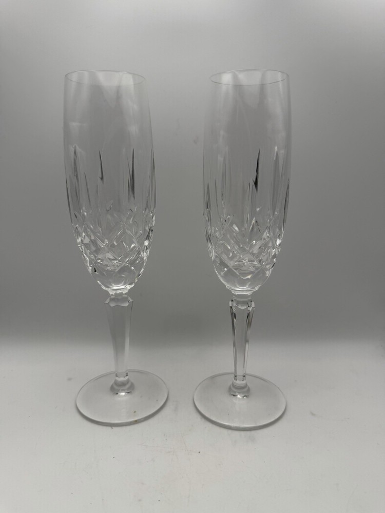 Set of 2 Crystal Champagne Flutes Cut Glass Toasting Glasses