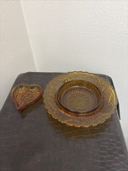 AMBER Round TIARA INDIANA GLASS DAISY CANDY NUT TRINKET + Heart Small Dish