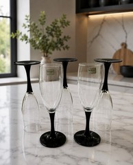 5 Cristal D’Arques Luminarc USA Domino Signature Black 7.5″ Champagne Flutes