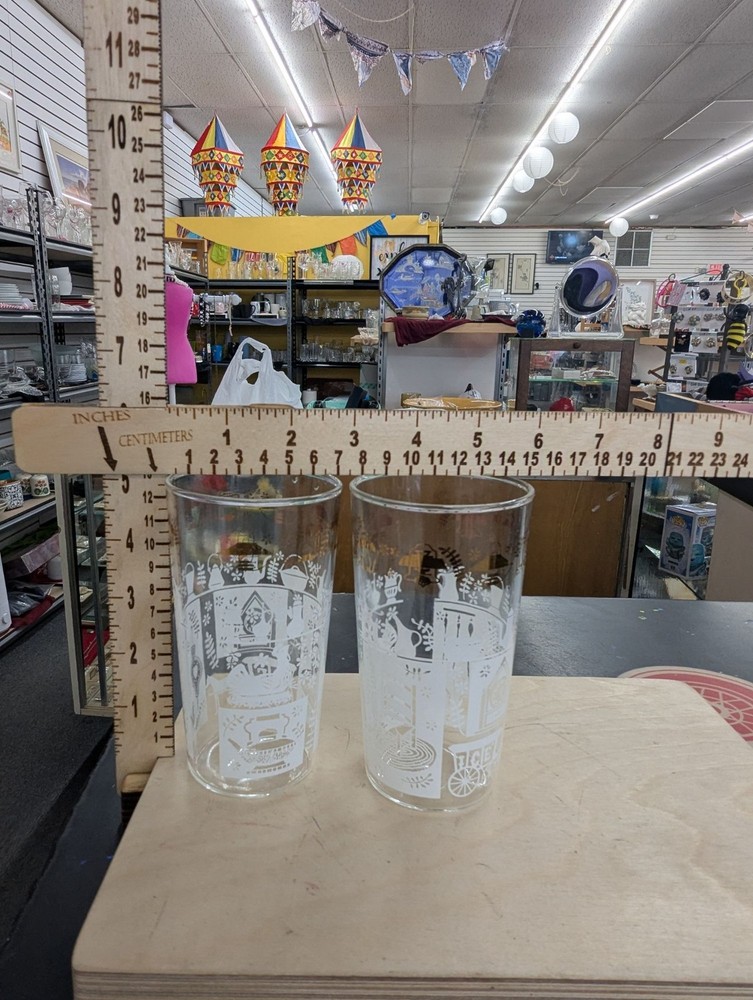 Vintage Etched Tall Drinking Glasses Kitchen Scene Design Set of 2