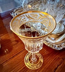 Val St Lambert Cambrai D’Or Clear – Frosted Trim Wine Glass 6″ tall EXCELLENT