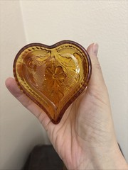 AMBER Round TIARA INDIANA GLASS DAISY CANDY NUT TRINKET + Heart Small Dish