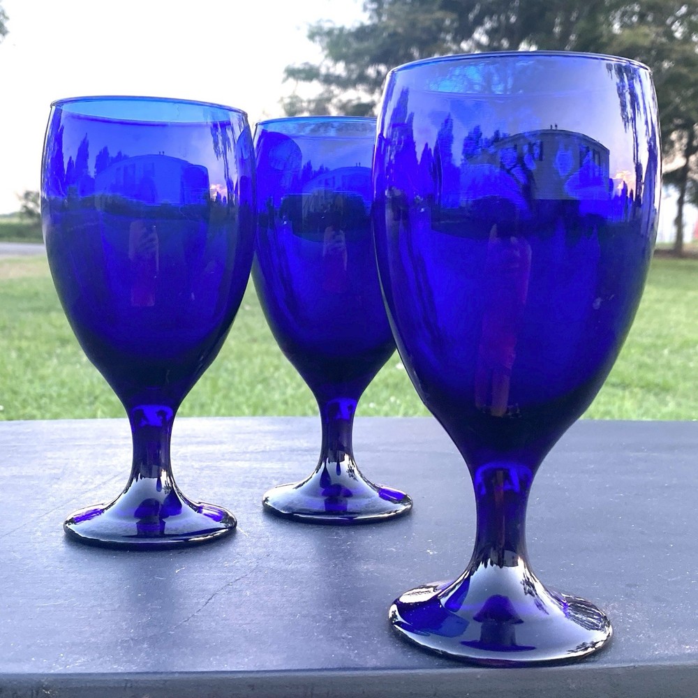 Libbey Premiere Cobalt Blue Wine Glass Water Goblets 7” Tall Thick Stem Set Of 3