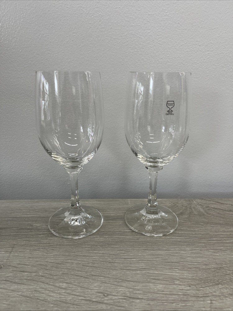 2 Vintage Wine Champagne Sherbet Dessert Glasses 7 1/2 Inches !!