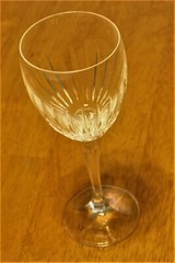 Schott-Zweisel ~ CEREMONY 7-7/8″ WINE GLASS (8 Ounce) CLEAR VERTICAL CUT 1993-93