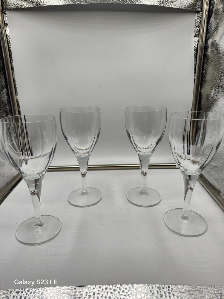 Vintage Wine Glasses Vertical Optic Lines Set of 4 Clear Crystal