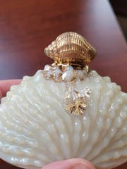 Nice Northwood Custard Glass Nautilus (Argonaut Shell) Hand Painted Sugar