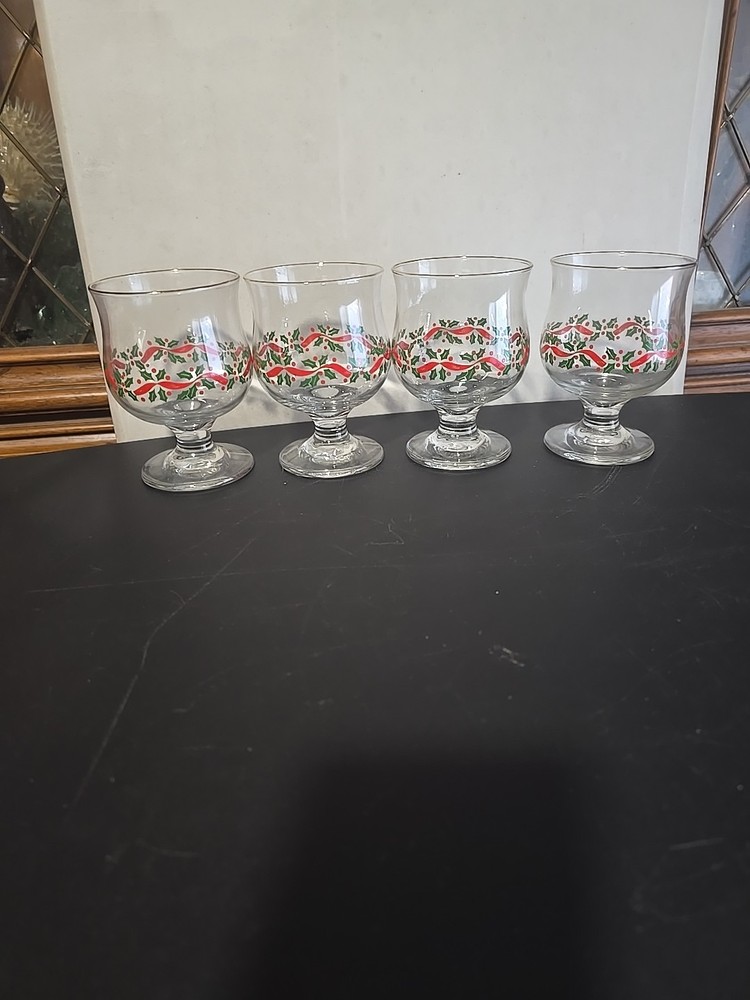 Vintage ARBY’S HOLLY & BERRY Short Stem Christmas Libbey Glasses Set: 4