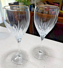 Set of 2 Mikasa Orion Gold Crystal Wine Goblets 7.75″ Gold Rim Vintage EUC