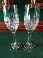 WATERFORD CRYSTAL LISMORE CHAMPAGNE FLUTE GLASSES, PAIR, IRELAND, SIGNED, 8-7/8″
