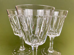 Set of 3 Stuart England Signed Dartmouth Cut Stem Crystal Water Goblets 6 7/16»