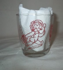 Vtg Hazel Atlas 1/2 Pint Sour Cream Glass Red MISS DAIRYLEA Sunbonnet Girl/Baby