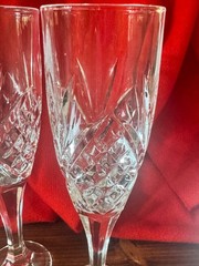 Two Cut-Glass Crystal‑Style Champagne Flutes Diamond & Fan Pattern Wedding Toast
