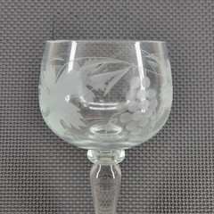 Vintage Set of 4 Crystal Wine Glasses Fruits Grapevine Etched Design 8.5″