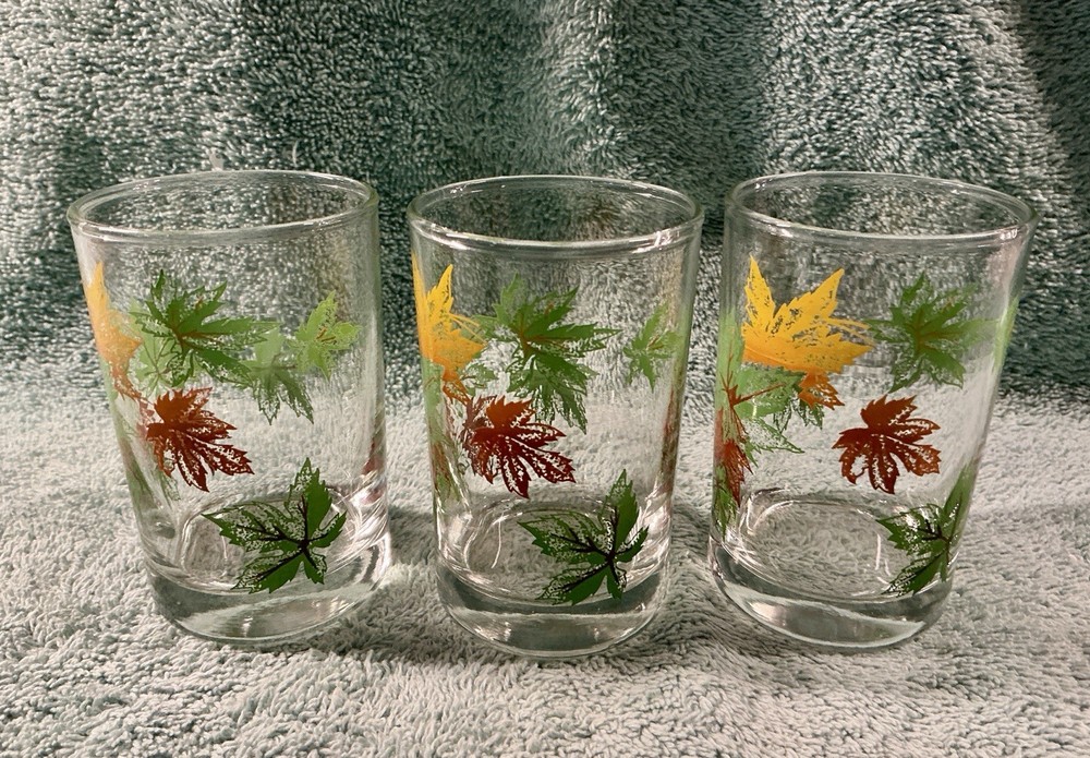 Vintage Juice Glasses by Salem Glass Company – Maple Leaf Pattern set of 3