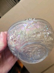 Pretty White US Glass Carnival Glass Palm Beach Berry Bowl Gooseberry Interior