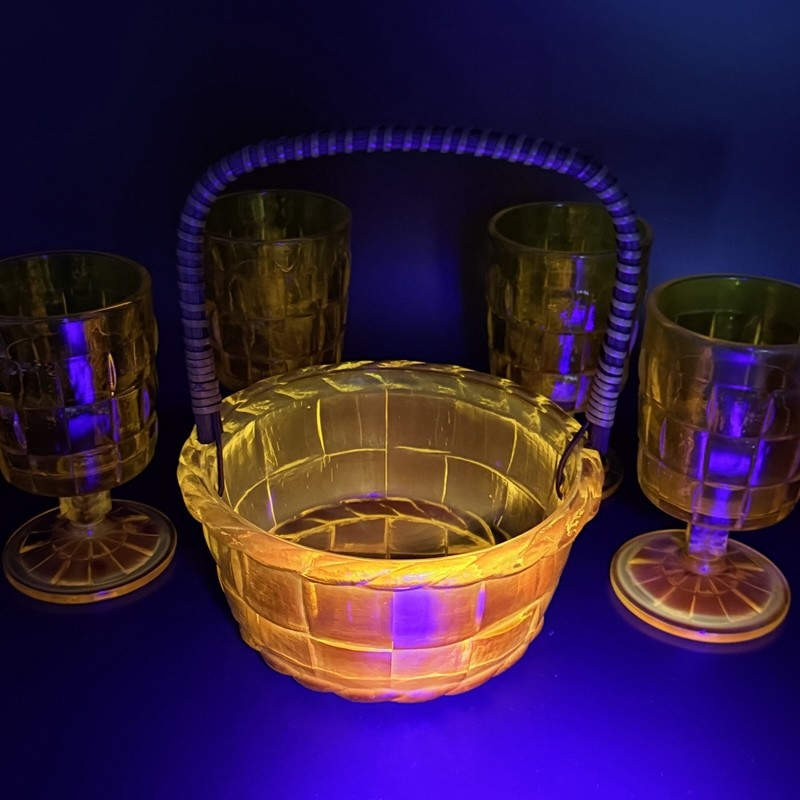 Vintage 1960s Viking Glass 4 Glasses & Bowl Yellow Cadmium UV Basket Weave
