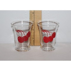 2 vintage 3″ tall Libbey juice glasses MCM red cherries USA lot