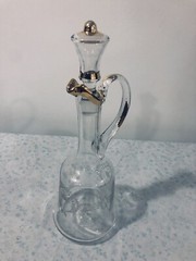 Glass Decanter w/ handle, stopper Gold leaf Etched Design 11-1/2” H