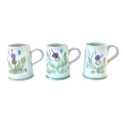 BUCHAN THISTLEWARE SET 3 TANKARDS STEINS COFFEE MUGS 4 1/8″H SCOTLAND #187