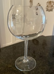 (1) Ralph Lauren Crystal “Latham” Burgundy Balloon Wine Glass~ 9”~SEE PICS