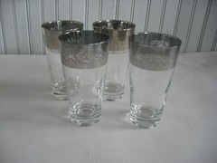 S/ 4 VTG 16 oz Dorothy Thorpe SILVER BAND W Floral DESIGN Barware Glasses 6 3/4″