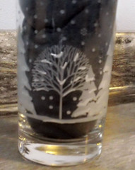 Set of 8 Libbey Holiday 6.25 in. Tumblers White Frosted Trees Gold Rims 16 oz.