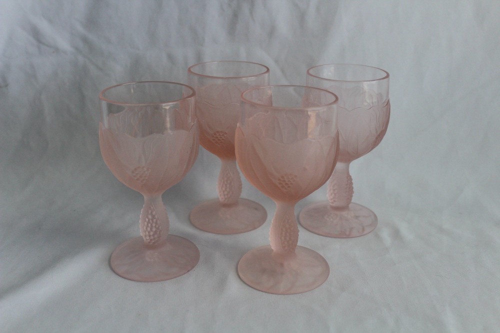 4 Taitu Of Italy Pink Frosted Small Wine Goblets Glasses 5 1/8” H, 2.5” Diameter