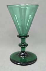 British, Bristol Georgian Green Wine Glass Early 19th C. 4 3/4″