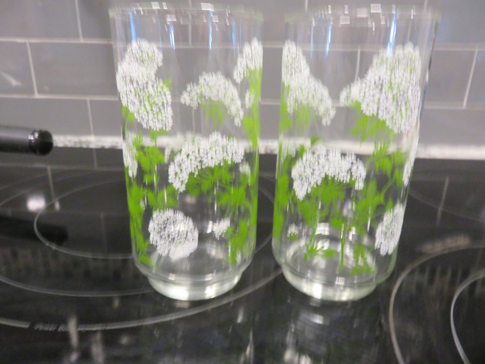 2 Vintage Libbey Queen Ann’s Lace Water Glass Tumblers 5 1/2″ Tall EUC