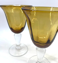 Beveled Goblets Amber Gold Stemmed Wine Glass Set of 4 MCM – Artland? 7.6″ tall
