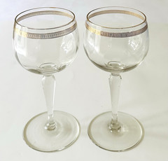Vintage Rare Delicate Light Faceted Crystal Stem Wine Glasses Gold Trim