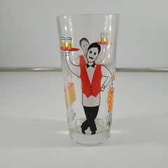 14 Oz. Glass Tumbler Made In Italy Waiter, Beer, Checkered Tablecloth Iced Tea