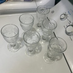 VTG Arcoroc France Clear Embossed Fruit Footed 8oz Wine Glasses set of 6 *EUC*