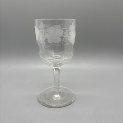 Early Gunderson Pairpoint Grapes 5″ Wine Glass Engraved Vines Paneled Stem C