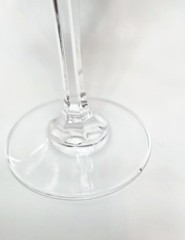 Pair of 2 Mikasa Flame D’Amore Crystal Wine Glasses with Platinum Rim 8.4” Tall