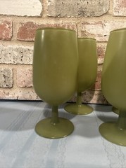 Lot Of 8 Vintage MCM Avocado Green Stemmed Iced Tea Glasses~12 Oz