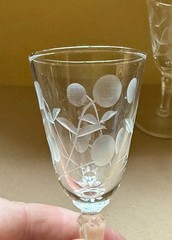 Beautiful Pair of Vintage Libbey Carlton Dot Etched Cordial Glasses 3.75″