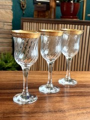 Murano 7″ Wine Glasses Swirl Coupe Gold Greek Key Pattern on Rim Set Of 3