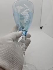 Royal Gallery Crystal Wine Glass 9″ Icy Blue Etched Grapevine RGA2 -…