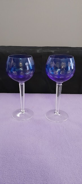 Pair of 2 Blue with Clear Dots & Thick Clear Stem Wine Glasses