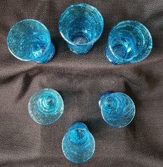 Vintage Mid Century Hand-Blown Spiral Swirl Blue Glasses 6 Mini Small 3″ Footed