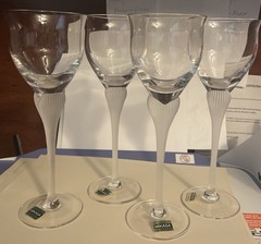 Mikasa Crystal SEA MIST Frosted Stem Wine Glasses Set Of Four (4) Unused