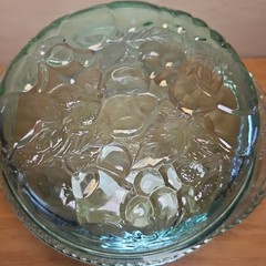 Libbey Orchard 3 QT. Fruit Green Glass Embossed Deep Casserole Dish Lid Baking